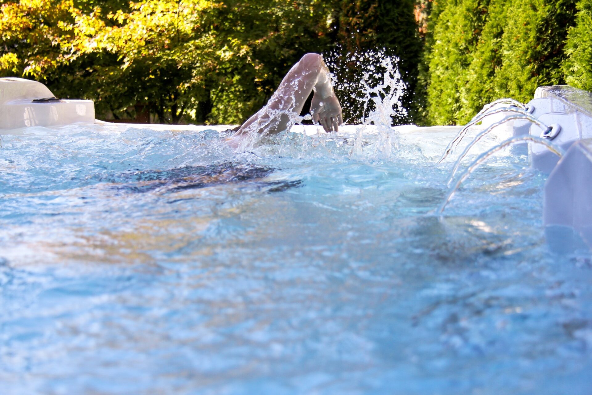 Swim resistance jets LR