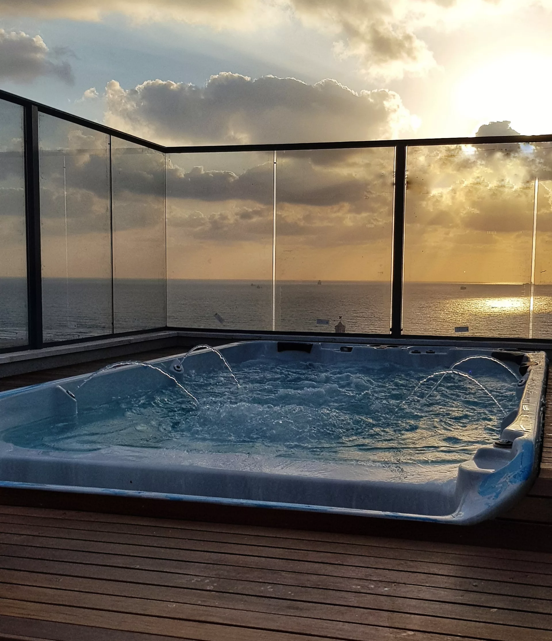 Coast Spas Ferra Canadian Spas 2